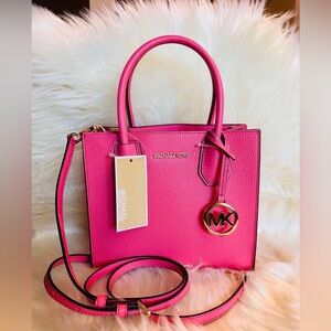 Michael kors medium mercer handbag or crossbody bag $180 brand new with tag